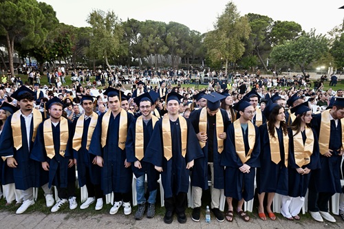 טקס חלוקת תארים אלפיים עשרים וחמש